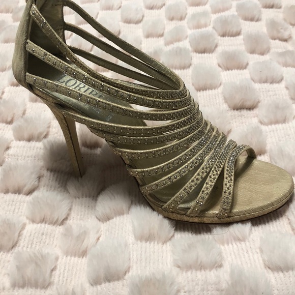 Ladies Rhinestone gold shoe - Picture 5 of 6